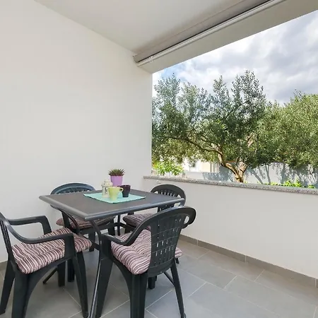 Apartment Rose Garden Vodice